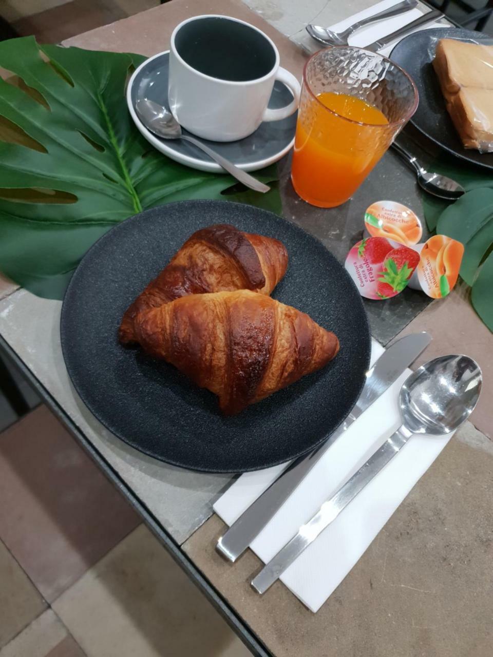 Palermo Inn Suite Bagian luar foto